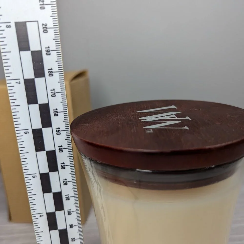 WoodWick Large 22 oz Candle- Vanilla Bean Burn Time 150 Hours Never Used NIB